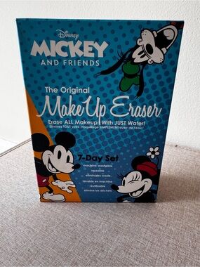 The Original Makeup Eraser | Mickey & Friends 7 Day Set